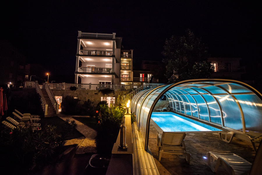 Villa Rozi pool Nachtbenutzung